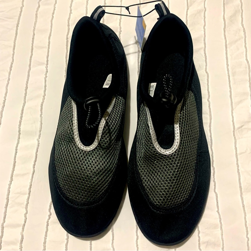 West Loop Men’s black water shoe size L(11-12)